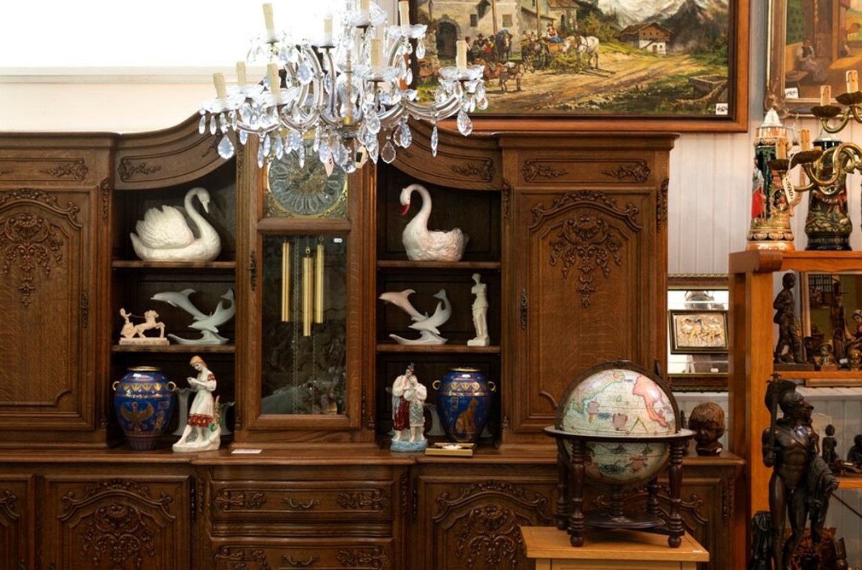 Vintage furniture and glass artifacts