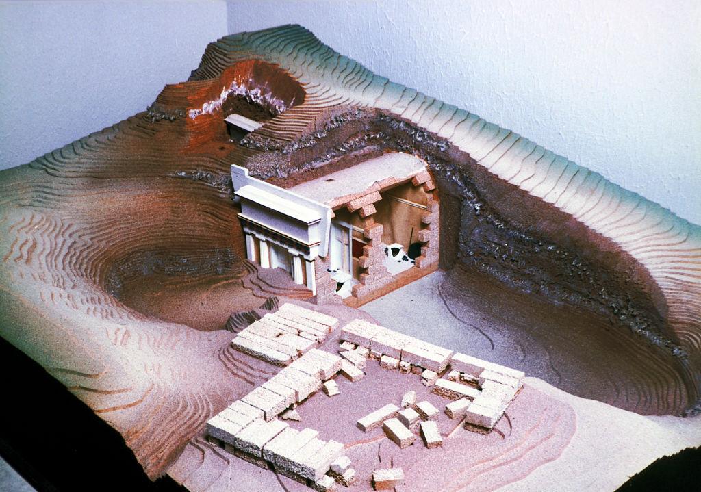 Model of the ancient Macedonian royal tombs made in the 180s when they were discovered