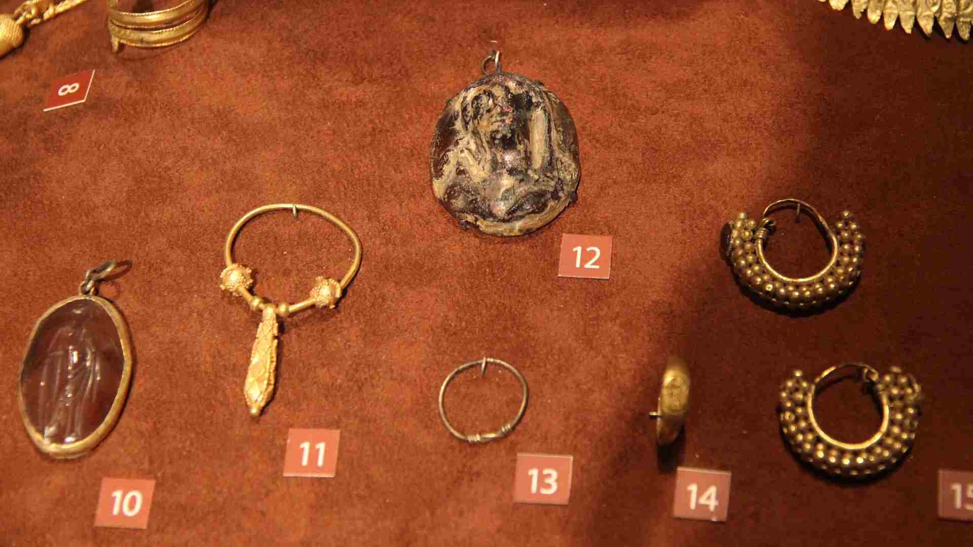 A collection of jewelry from Rome, Greece, and Byzantine.