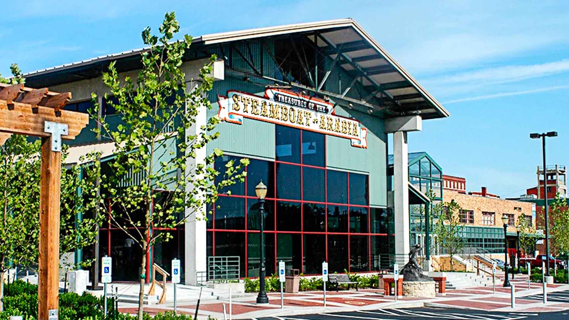 Outside view of The Arabia Steamboat Museum