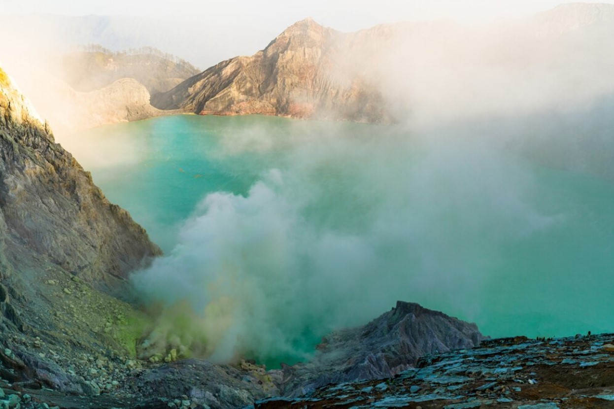 Lake releasing gasses like sulfur into the air