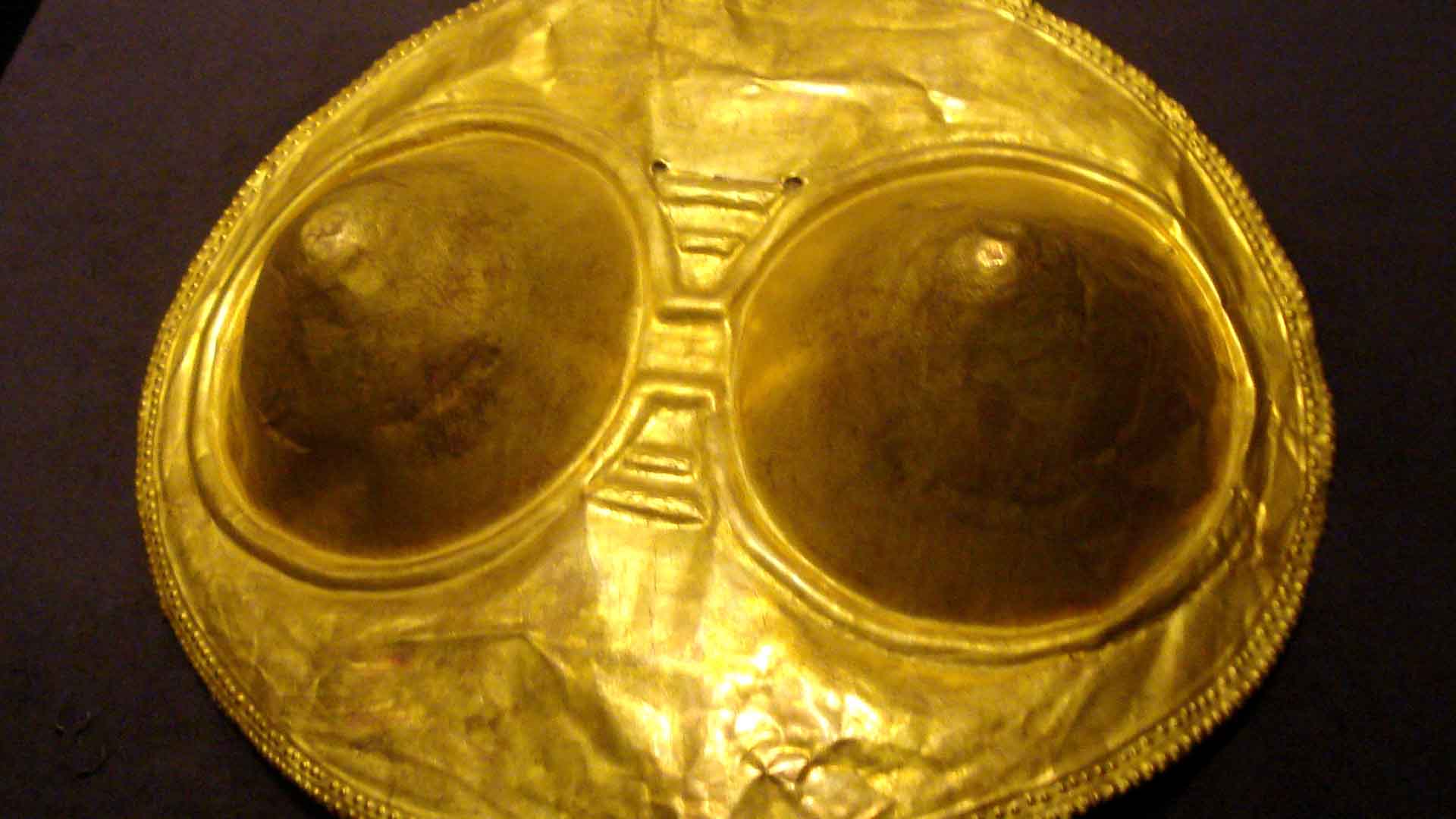 A tumbaga pectoral girdle of the Quimbaya culture; 300–1600 AD