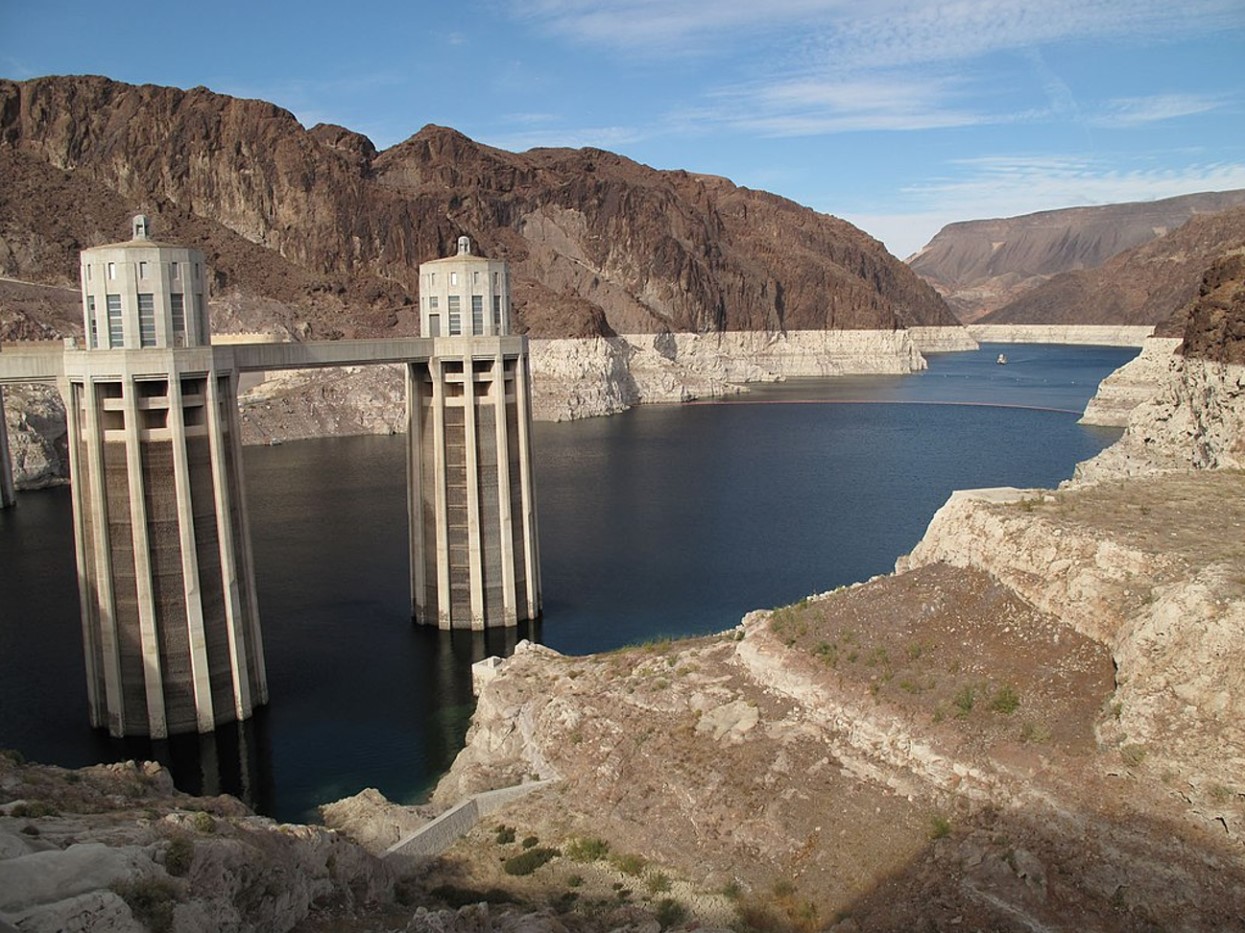 Lake Mead in 2010, showing the "bathtub ring" left behind by low water levels