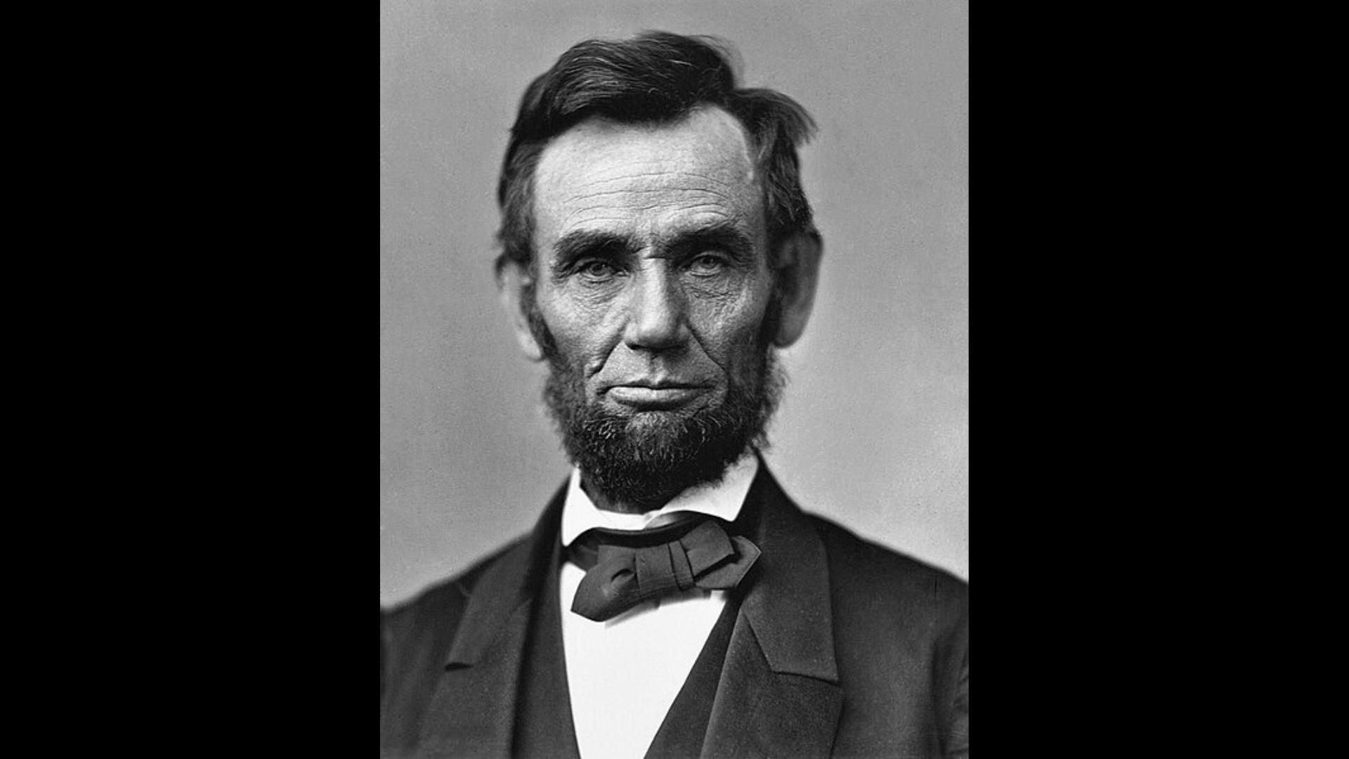 Official photograph of President Abraham Lincoln
