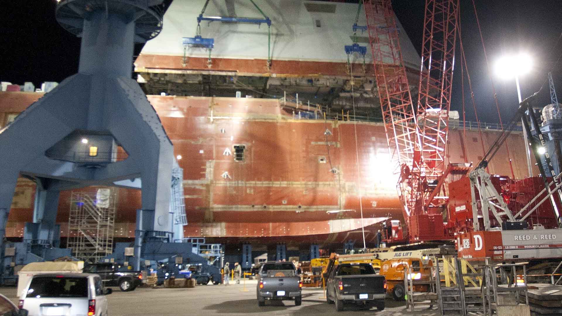 Deckhouse of USS Zumwalt being installed in December 2012