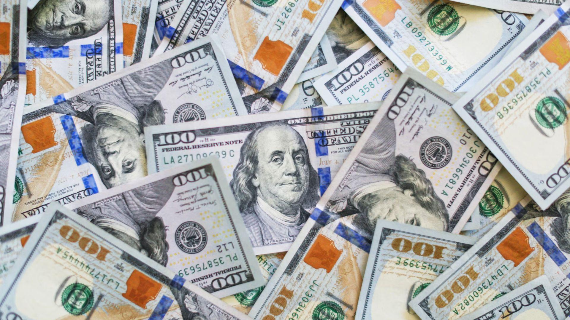 A pile of $100 notes.