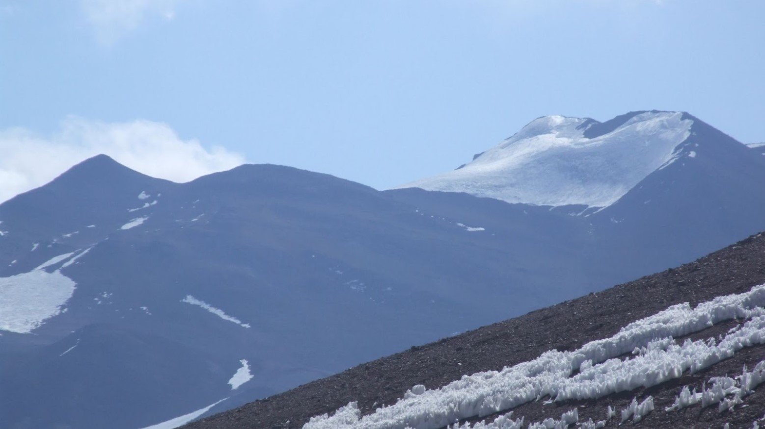 The mountains of Puna de Atacama seen in the daytime.