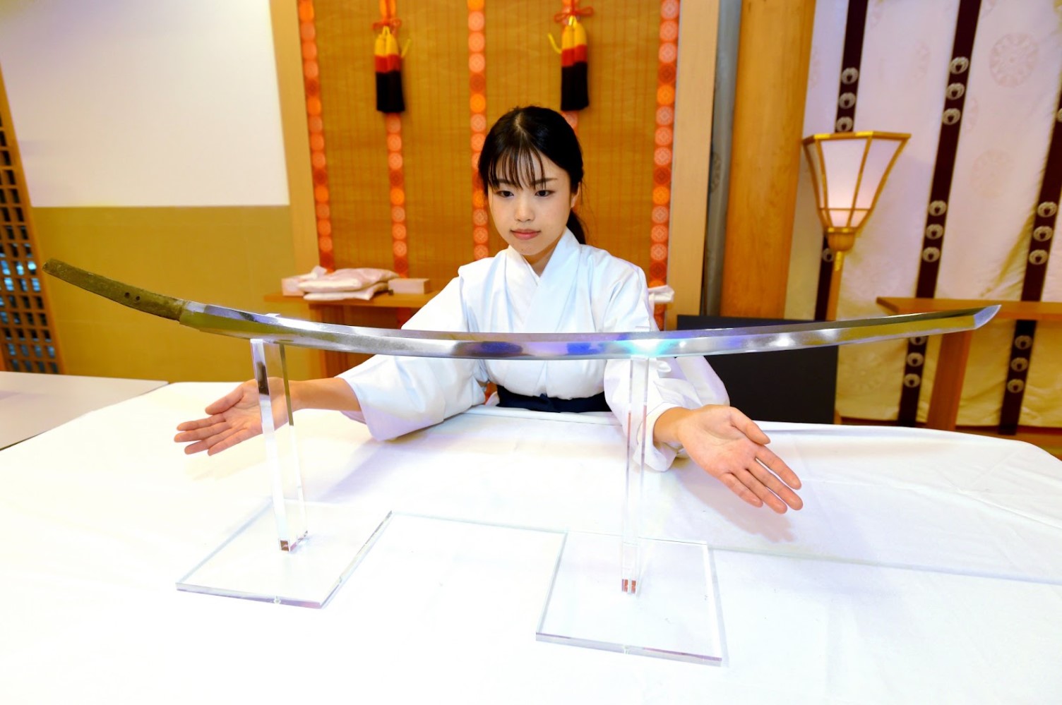 An image of the kohoki blade discovered in the attic of the Kasuga Taisha shrine