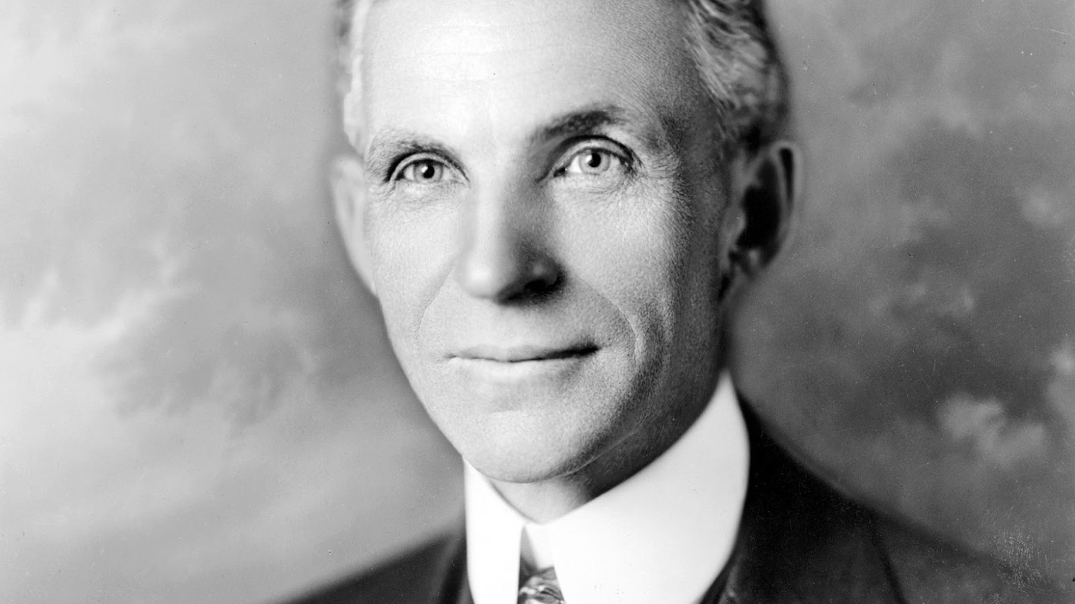 A portrait photograph of Henry Ford in 1919.