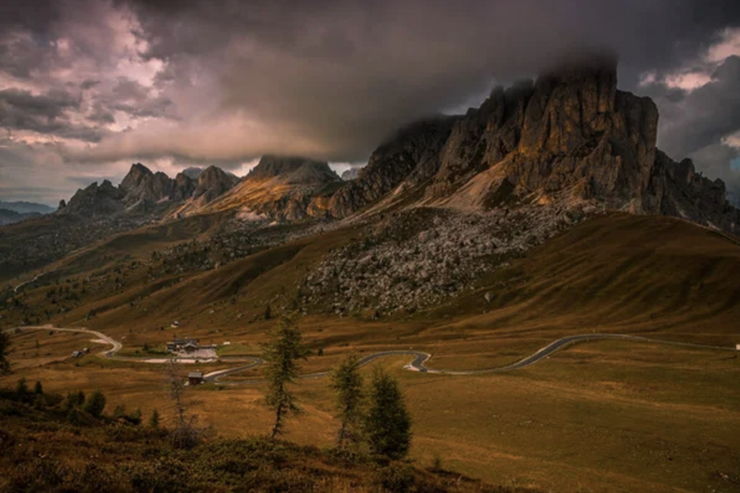 Photograph of the Italian Alps on a cloudy day