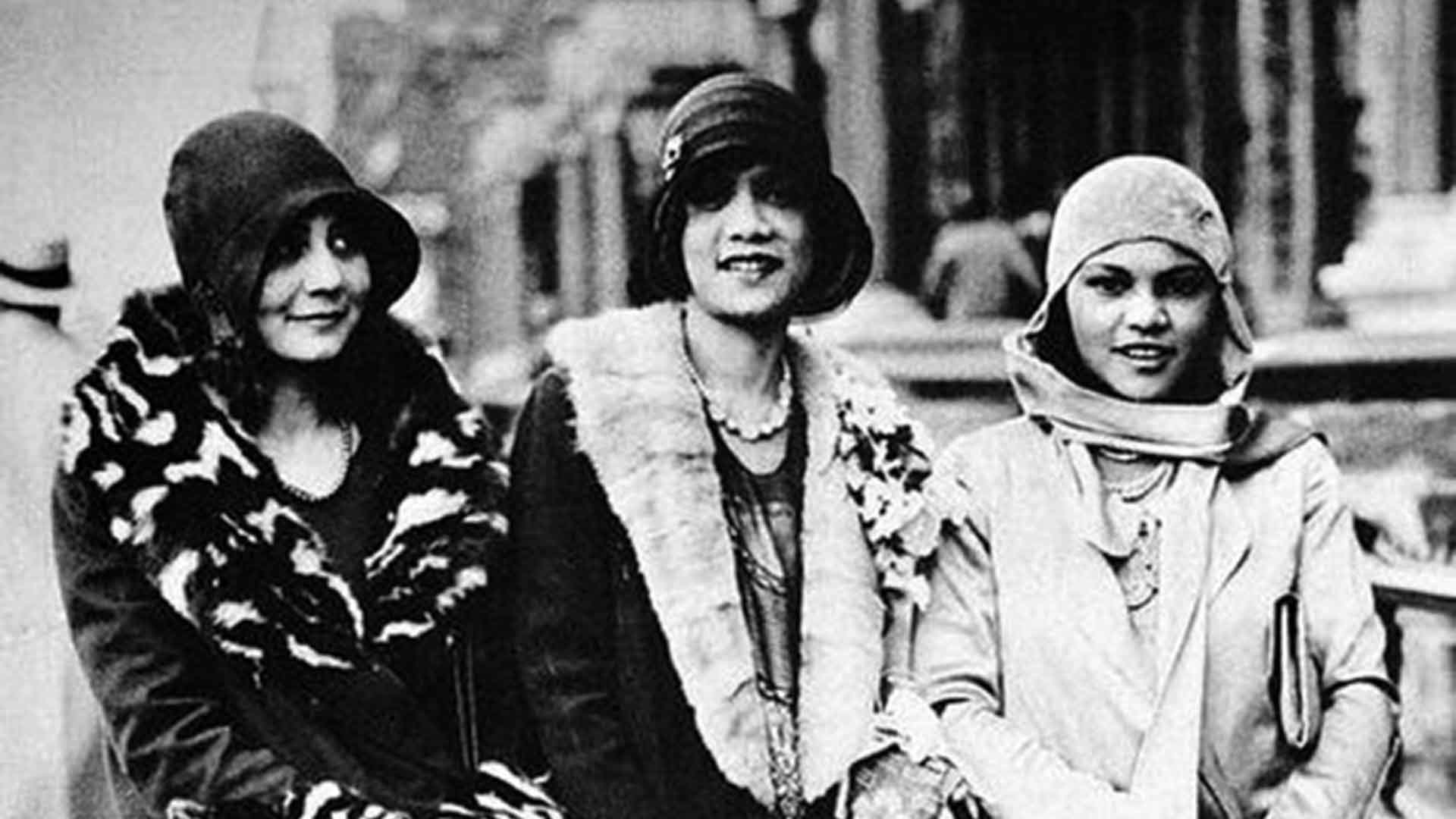 Three African American women in Harlem during the Harlem Renaissance, ca. 1925
