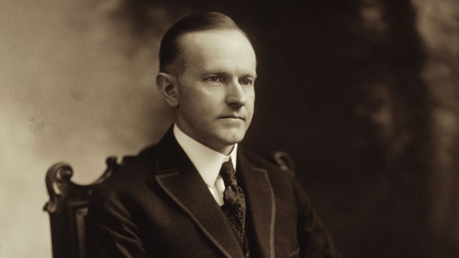 A 1919 portrait photo of Calvin Coolidge.
