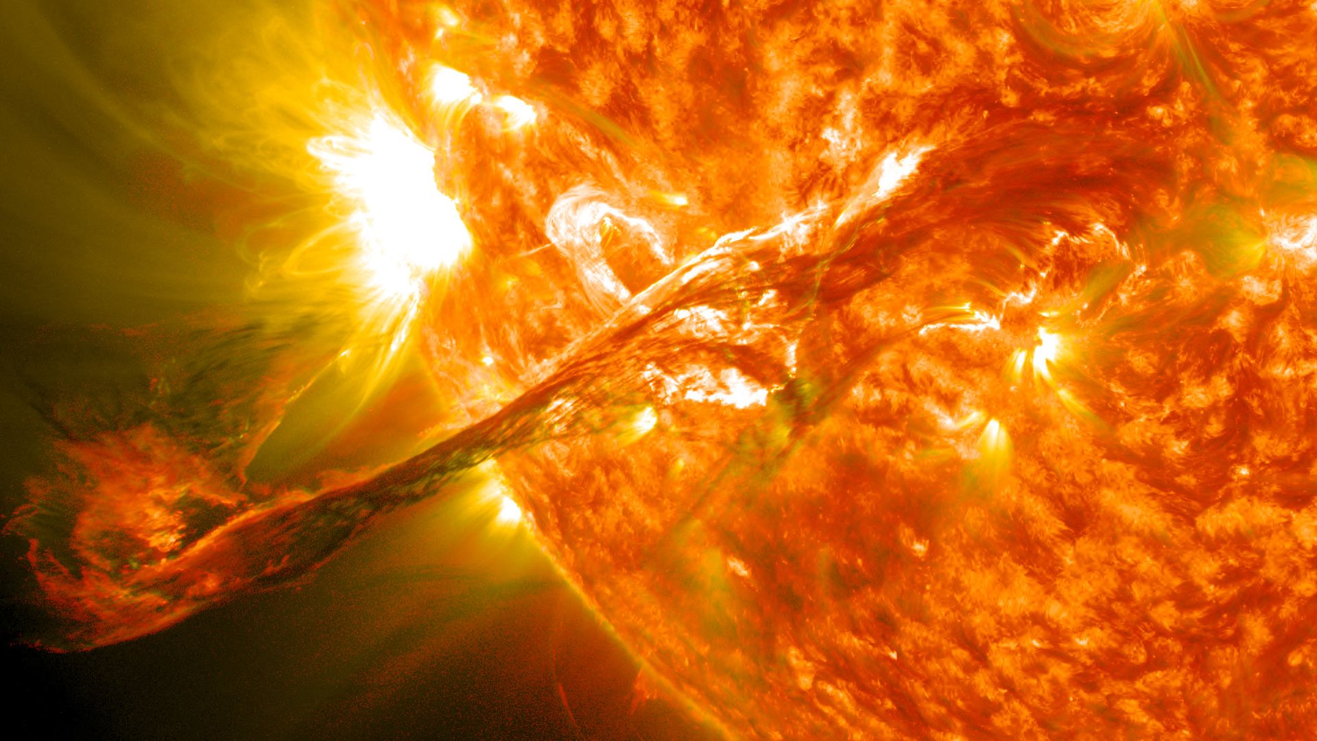 NASA Spacecraft Survives Getting 95% of the Way to the Sun's Surface