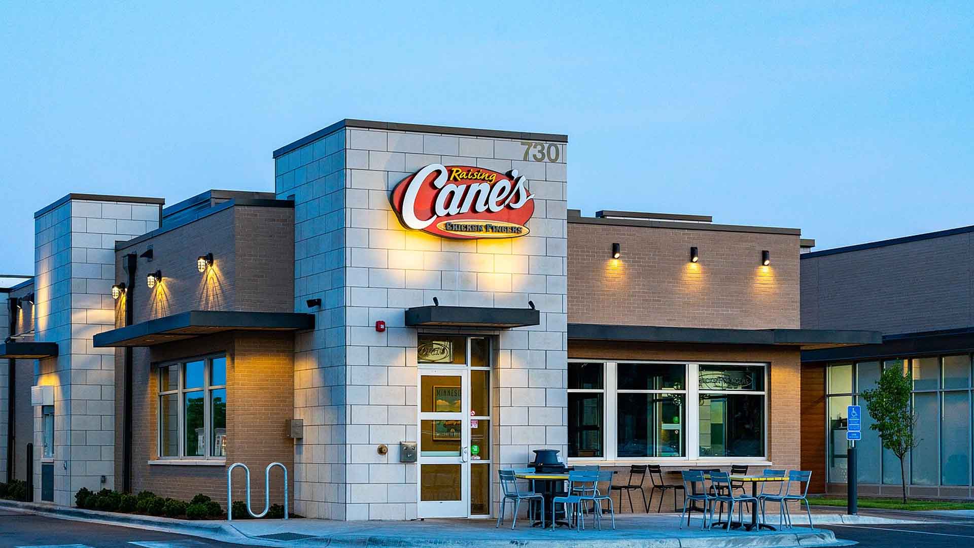 Raising Cane's buidling