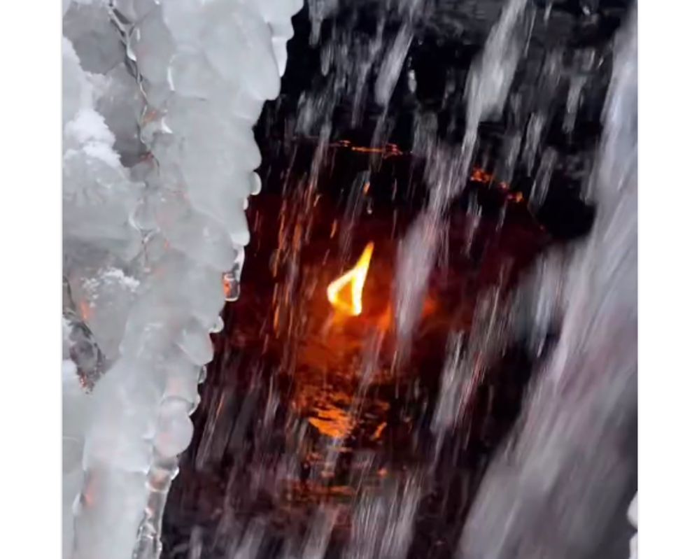 A photograph of the eternal flame in New York