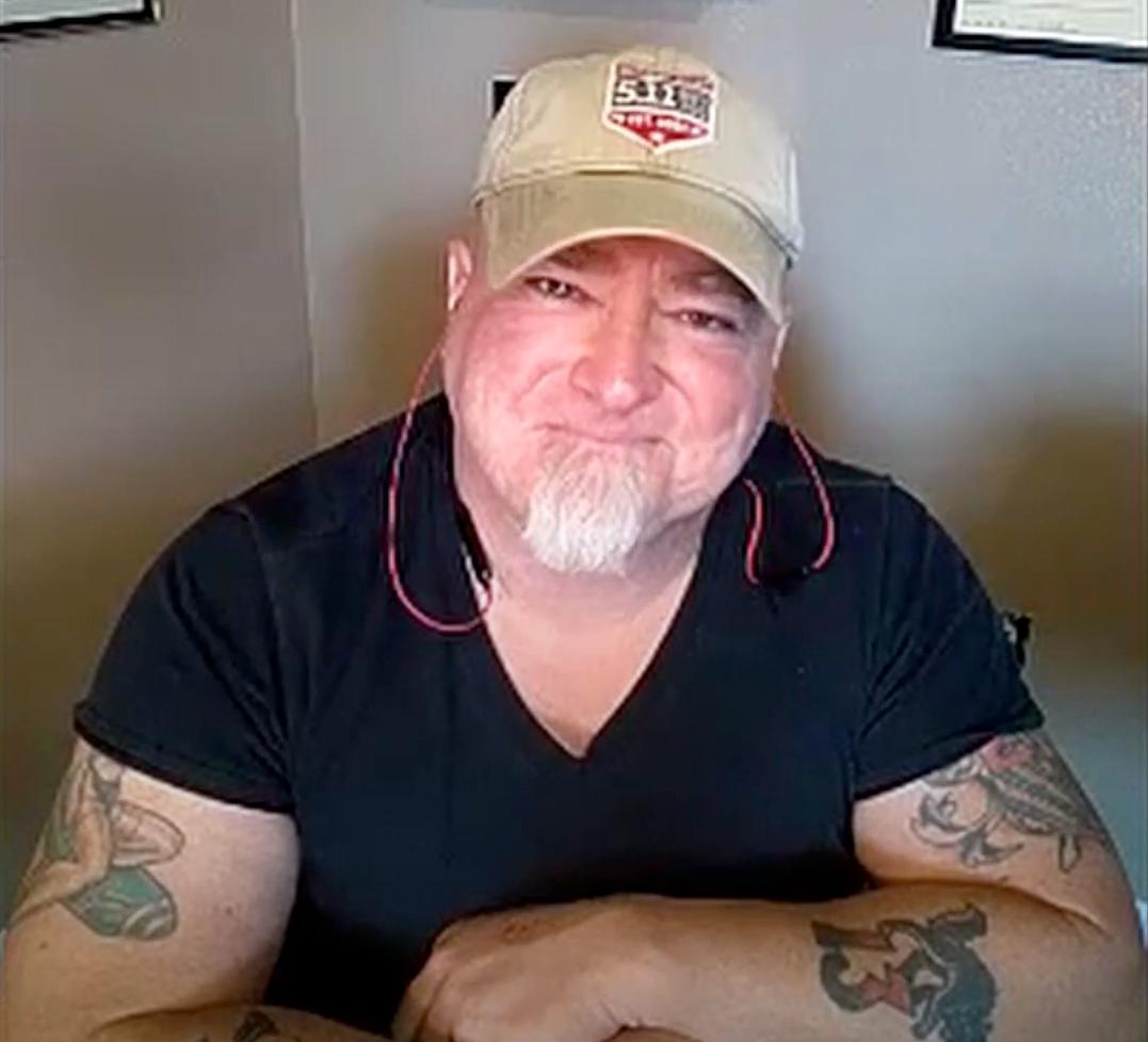 A photograph of Luis Elizondo