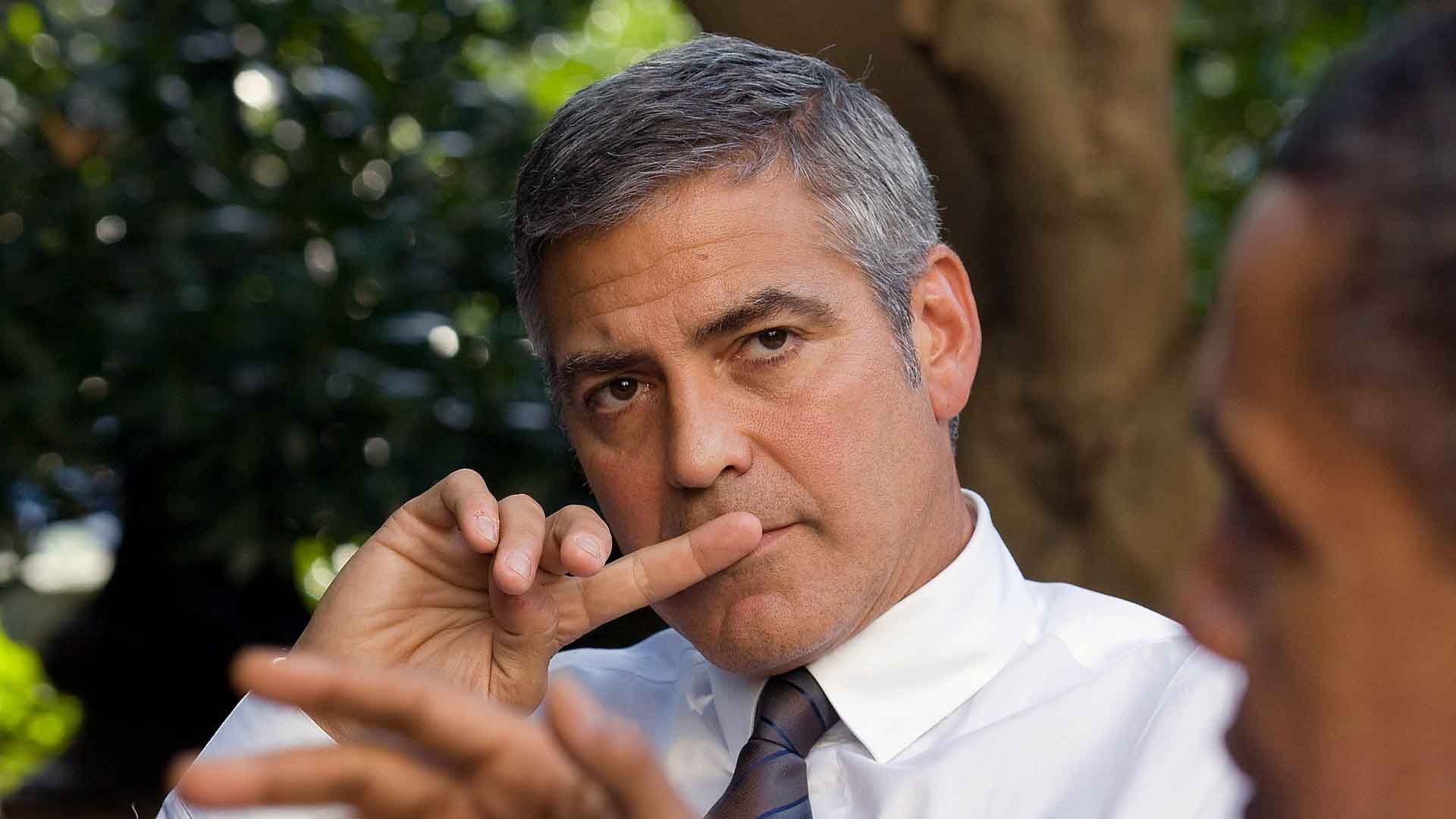 Clooney discusses Sudan with President Barack Obama at the White House in October 2010