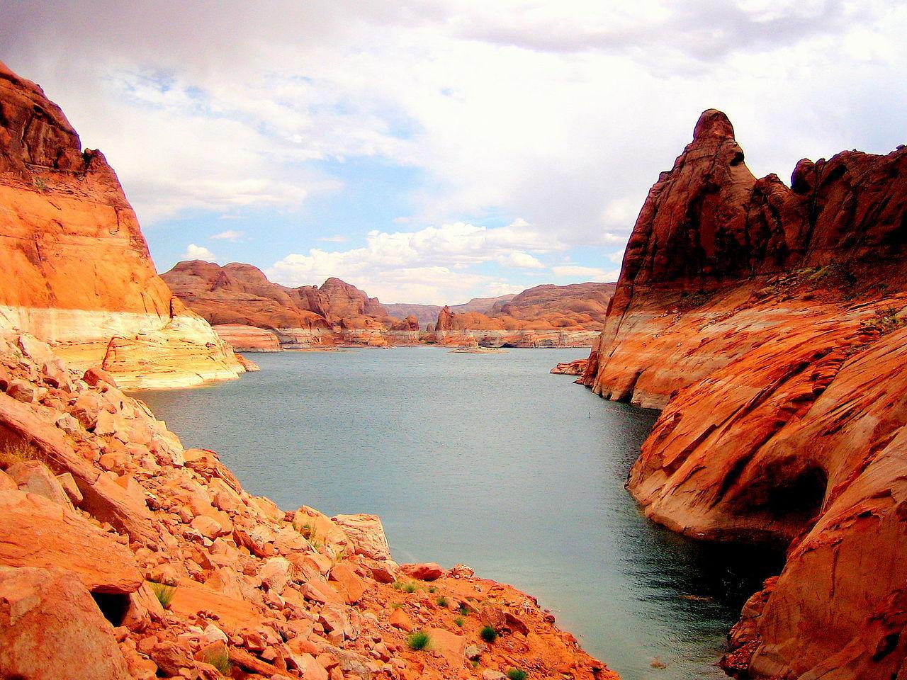 A photograph of Lake Powell showcasing its water level