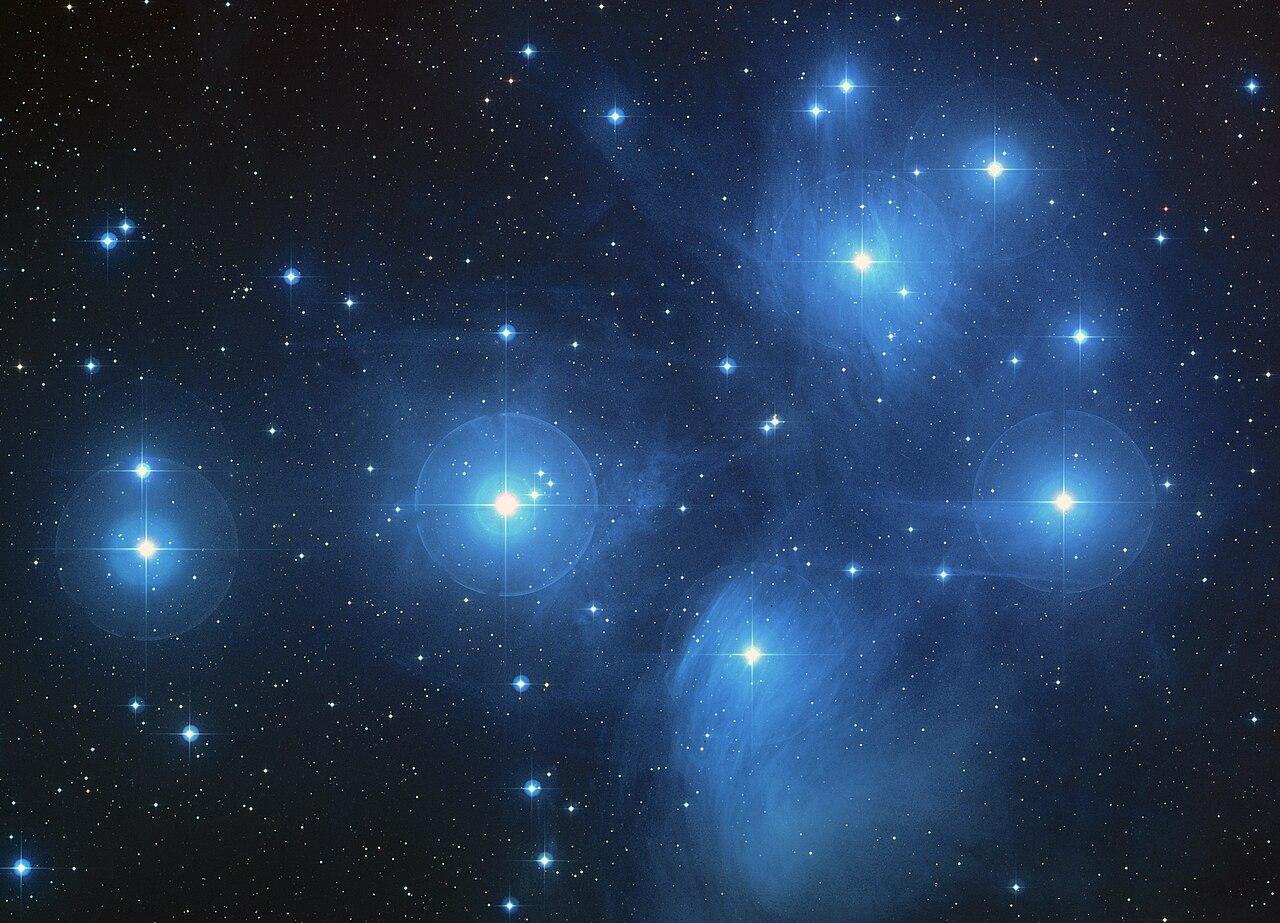 A photograph of several bright stars in the universe