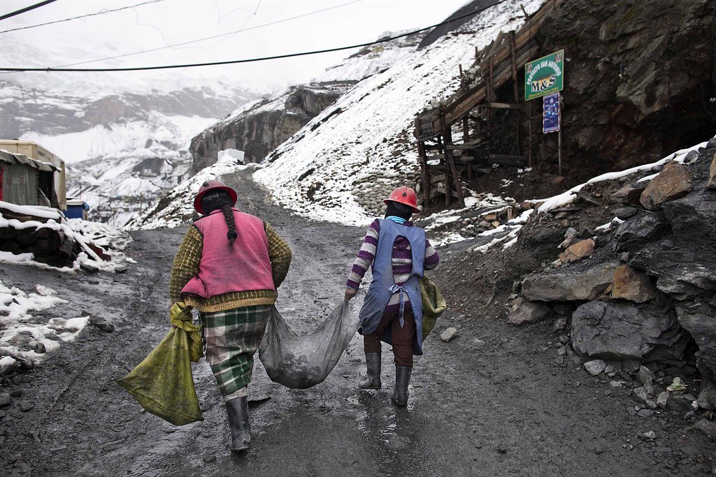 People in La Rinconada