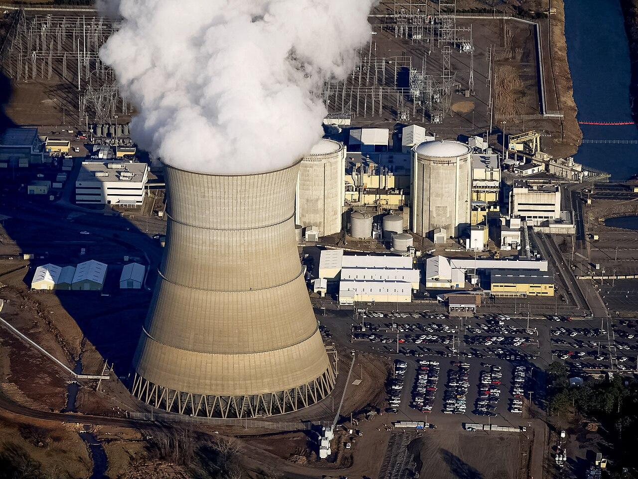 A photograph of a nuclear power plant in the US