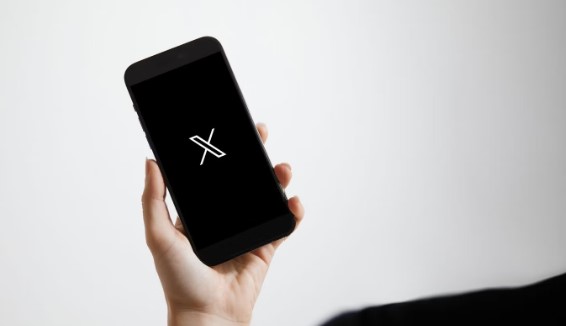 X on a cellphone