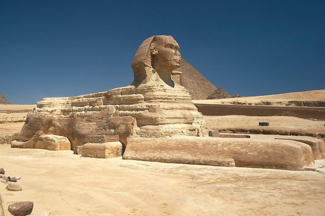 A side shot of the Sphinx of Giza